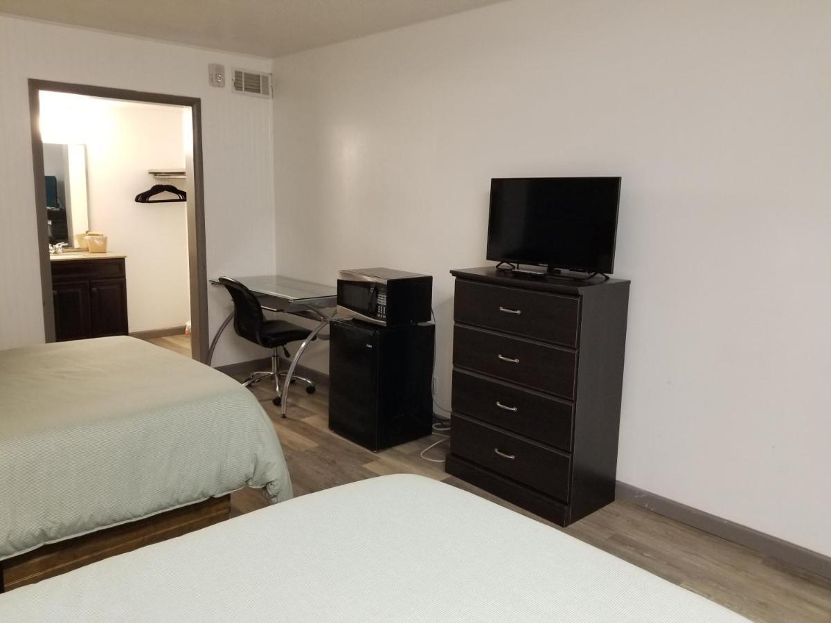 Blue Sky Inn- Complimentary Happy Hour Th-Sun, Veteran Owned, Full Breakfast, Best Green Space, 1 Mile From Blue Ridge, Fire Pit المظهر الخارجي الصورة