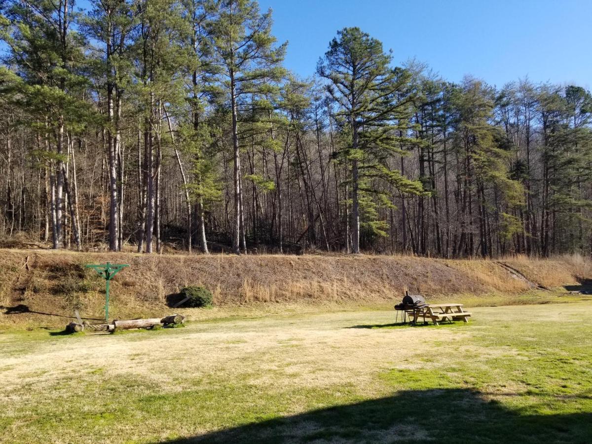 Blue Sky Inn- Complimentary Happy Hour Th-Sun, Veteran Owned, Full Breakfast, Best Green Space, 1 Mile From Blue Ridge, Fire Pit المظهر الخارجي الصورة