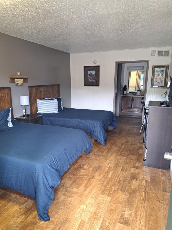 Blue Sky Inn- Complimentary Happy Hour Th-Sun, Veteran Owned, Full Breakfast, Best Green Space, 1 Mile From Blue Ridge, Fire Pit المظهر الخارجي الصورة