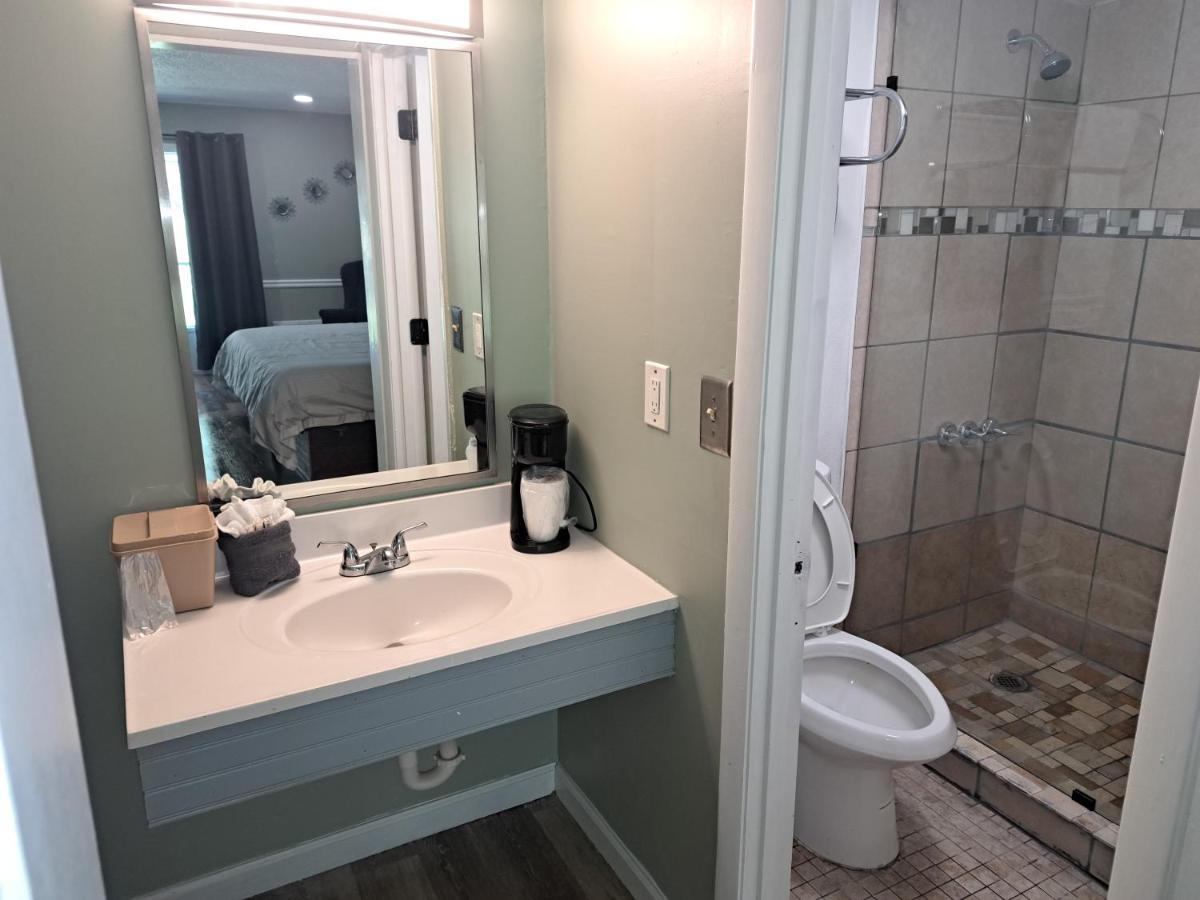 Blue Sky Inn- Complimentary Happy Hour Th-Sun, Veteran Owned, Full Breakfast, Best Green Space, 1 Mile From Blue Ridge, Fire Pit المظهر الخارجي الصورة